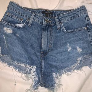 Blue denim mid rise shorts